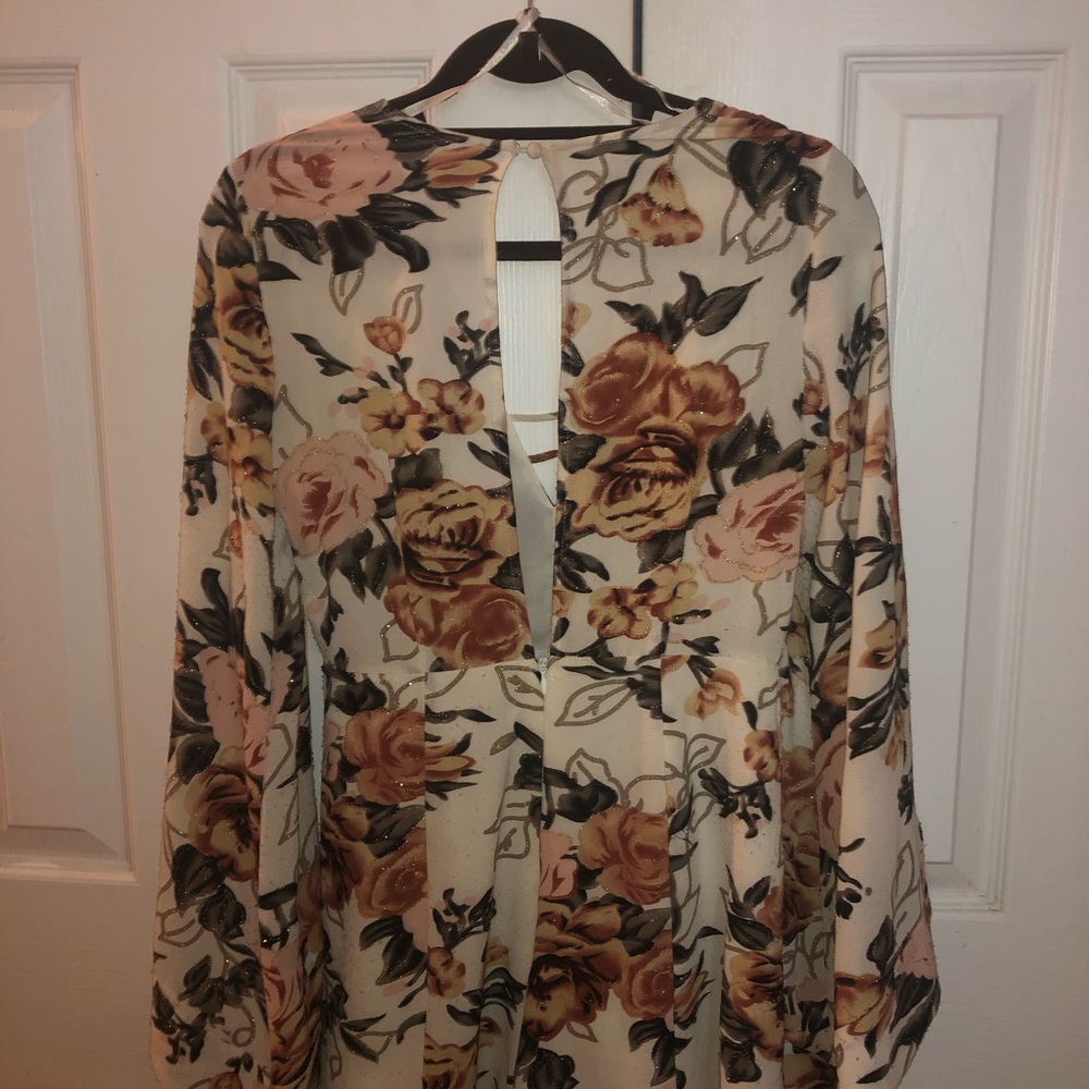 Floral Romper- Size 8 - Picture 2 of 2